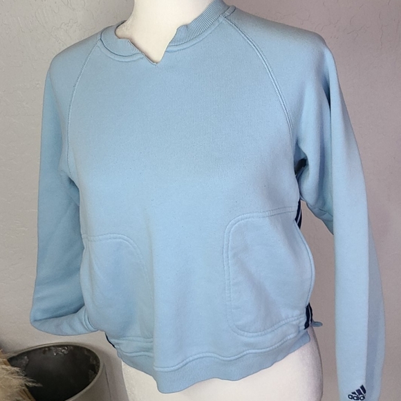 Vintage Adidas crop baby blue sweatshirt small - Picture 11 of 11